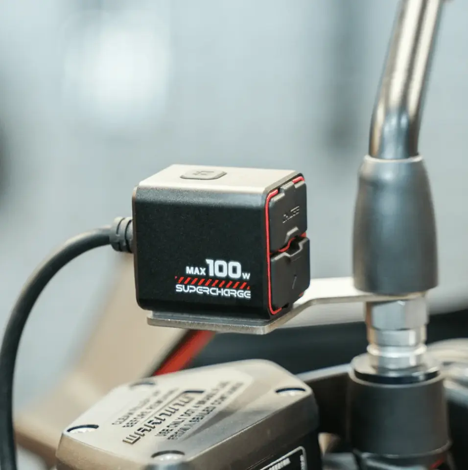 Chigee TR100 İki Yönlü Şarj Merkezi