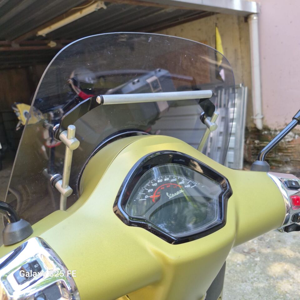 Vespa Navigasyon Barı (ön cam takılı modeller için)
